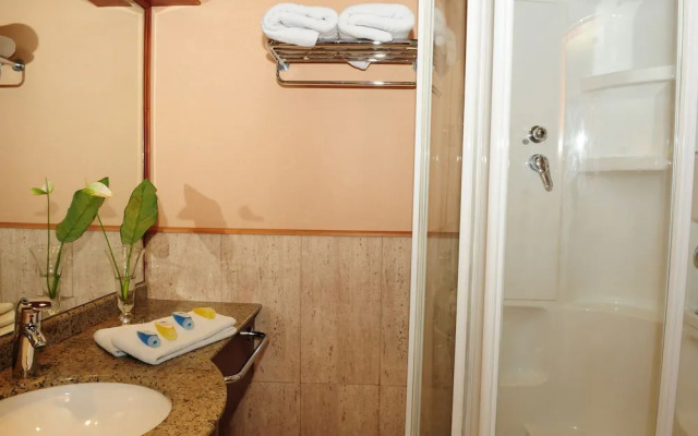 MS Royal Ruby Nile Cruise, from Luxor or Aswan (Mon-Fri, Fri-Mon)