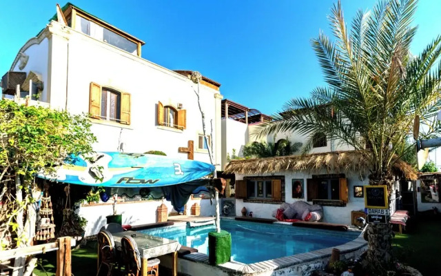 Villa With Pool BBQ Grill Garden Beduintent Sunbeds Jacuzzi