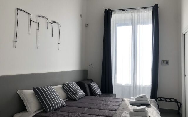 VESUCHARME Suite Luxury Room