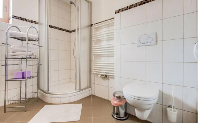 Attractive Apartment in Hainzenberg With ski Room