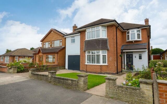 Wollaton House - Fabulous 5 bed house Nottingham