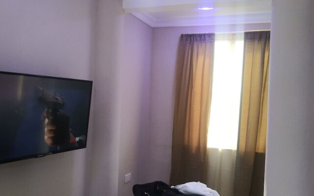 Sonnys inn and car rentals