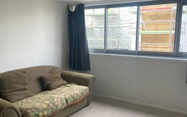 Nice And Tidy 3 Bedrooms Apartment, Free Parking