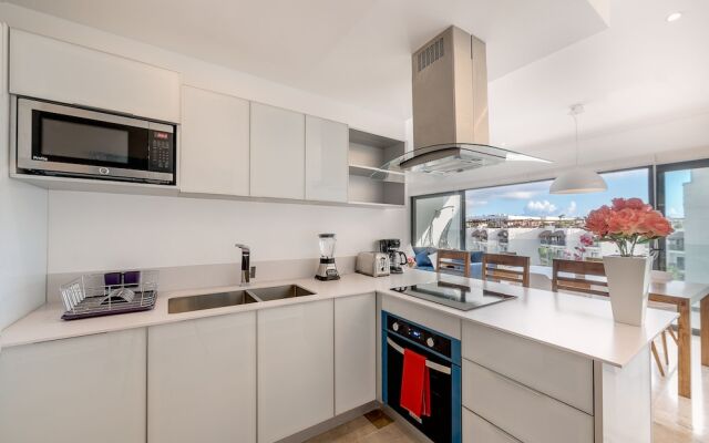 Elegant 1 BR with ocean view by Happy Address