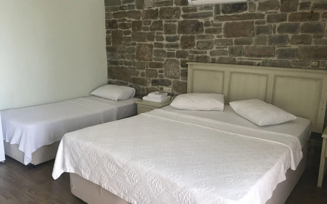 Yakamoz Otel