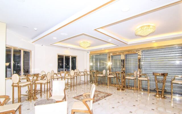 OYO 11956 Galaxy Grand