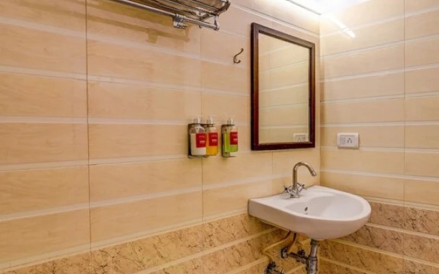 Vishwakarma Palace by OYO Rooms