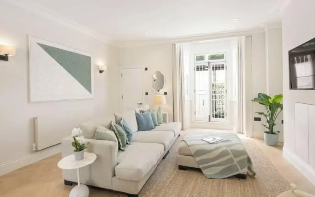 Luxury Shawfield Apartment in London