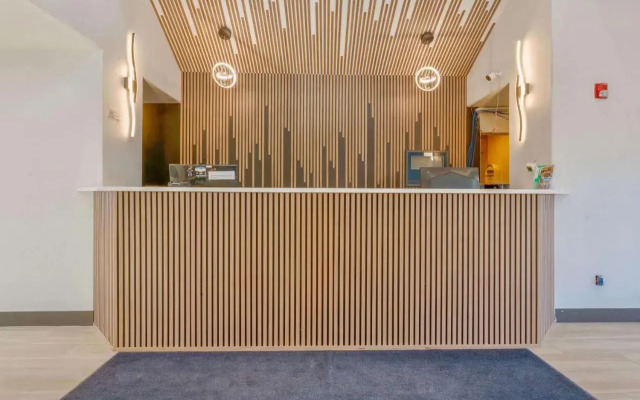 Days Inn by Wyndham Thornton