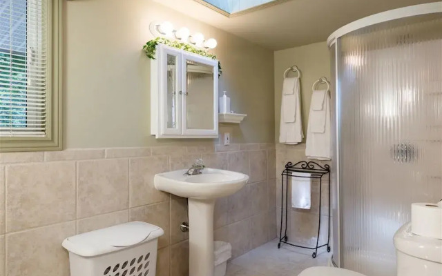 Bee 'n Bee Bed n' Breakfast