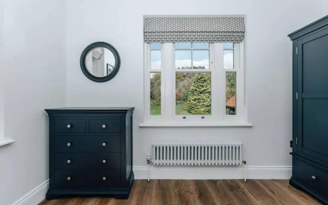 Woodvale Retreat - Sleeps 10