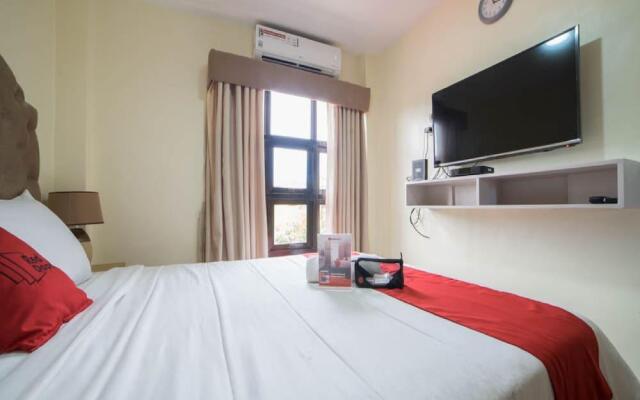 RedDoorz Plus @ Ruby Las Pinas Weekly Stay