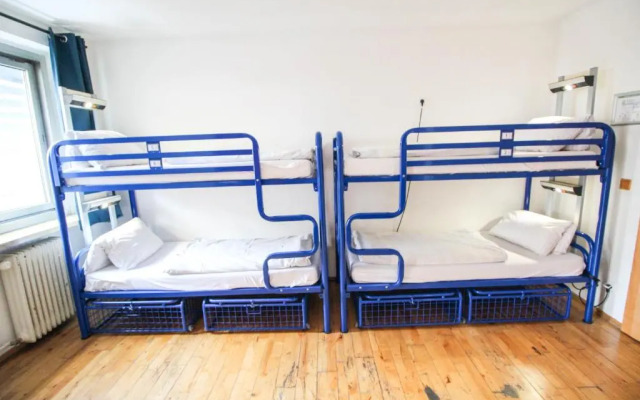 The 4 You Hostel & Hotel