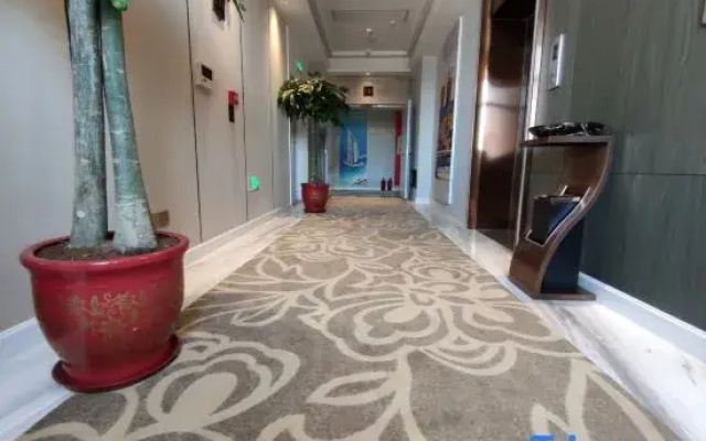Vienna International Hotel (Kashgar Dongcheng Xiaoyalang Wetland Park Branch)