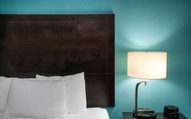 La Quinta Inn & Suites by Wyndham Knoxville East