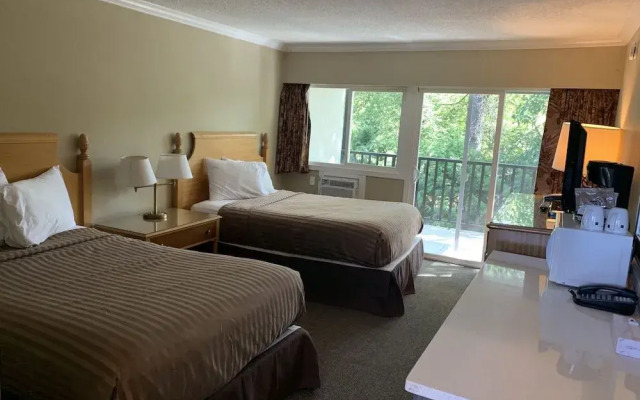 Okanagan Royal Park Inn by Elevate Rooms