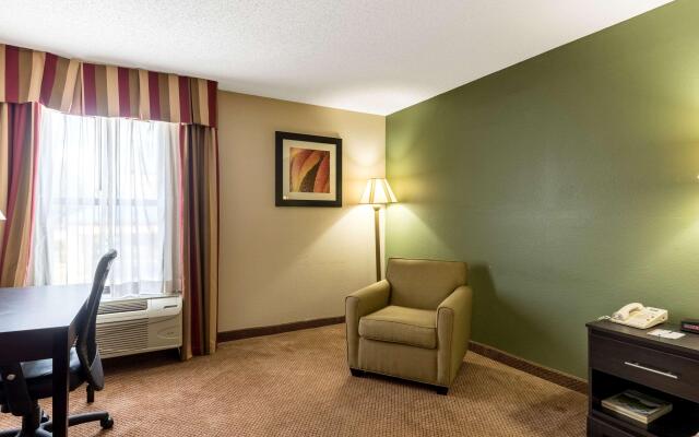 Quality Inn & Suites Clemmons I-40