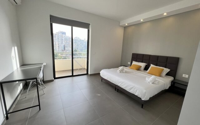Time22 Apartment Hotel
