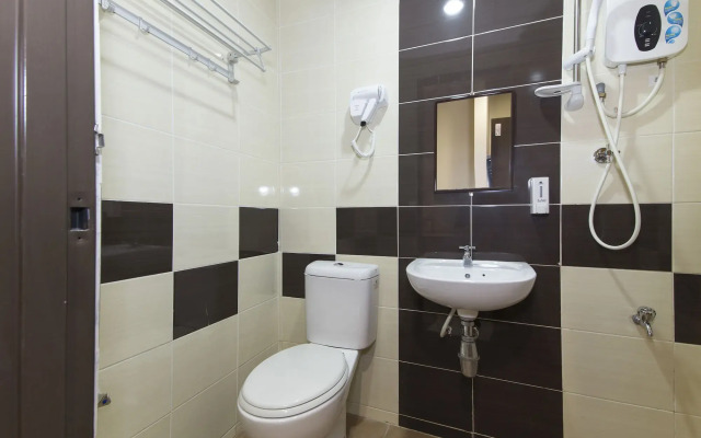 OYO 338 Hotel Raja Bot