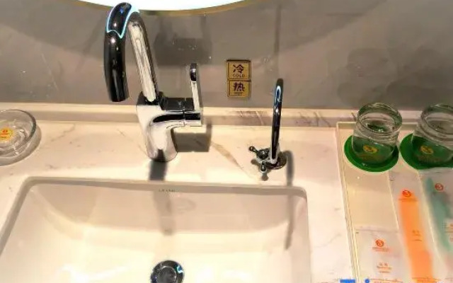 Vienna 3 Best Hotel (Qingyuan Yingde Hanguang)