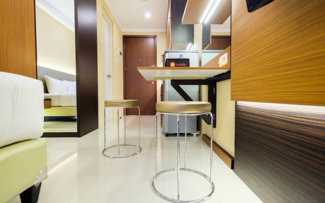 Warm Cozy Studio Room at Signature Park Grande Apartment By Travelio – Guest Rooms – Jakarta
