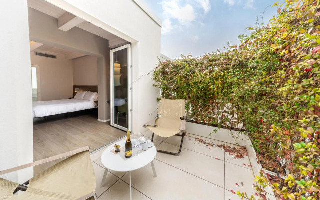 Open Hotel