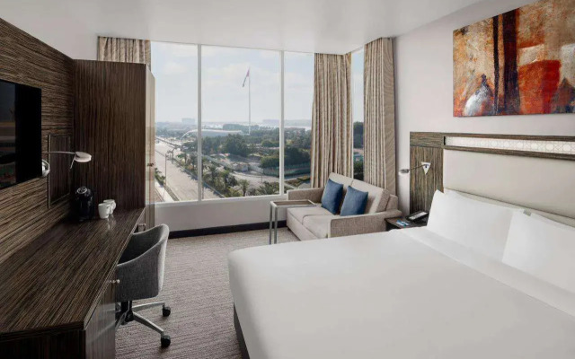 Holiday Inn Express Dubai - Jumeirah