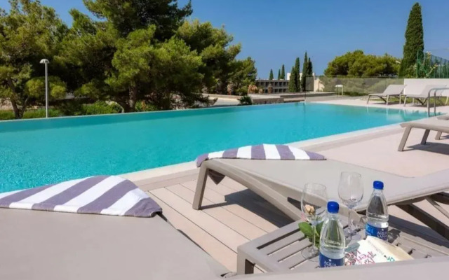 Luxury Residence Gabriela with Pool