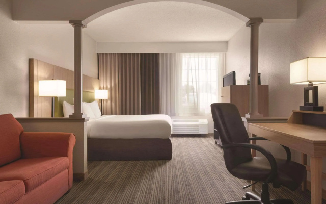 Country Inn & Suites by Radisson, Eagan, MN