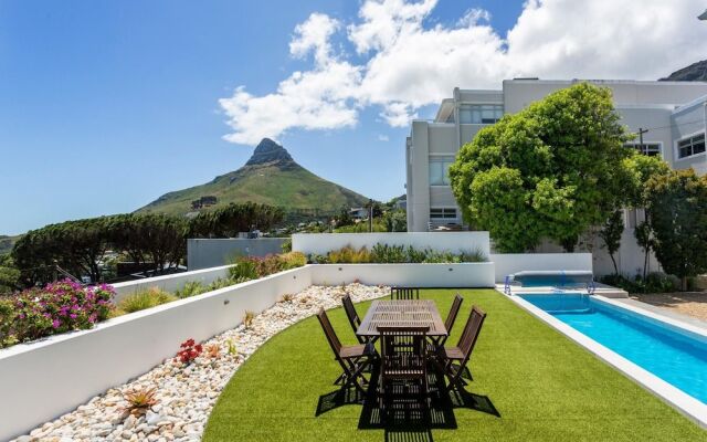 Casa Blanca - Camps Bay