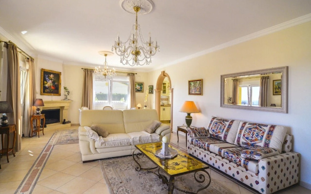 Villa - 4 Bedrooms with WiFi - 105020