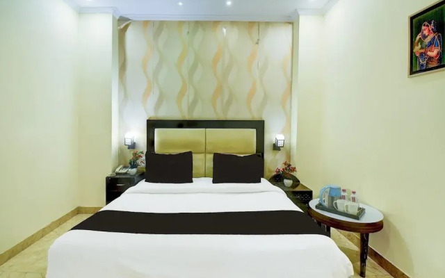 Luxury Stays With Pool Near Akshardham Temple