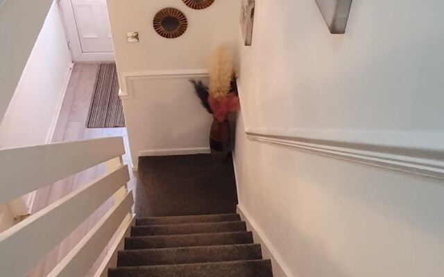 Bv Luxury Spacious 3 Bedroom House At Isaac Close