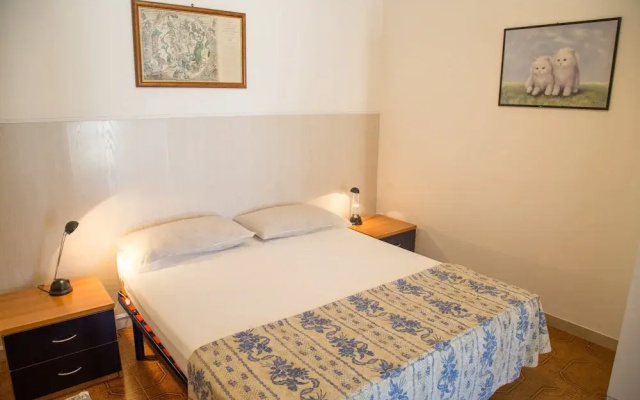 Centric Apartment by the Beach