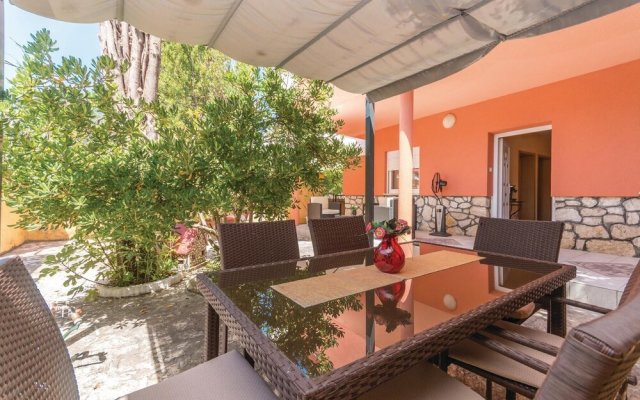 Awesome Home in Vrsi With 2 Bedrooms and Wifi