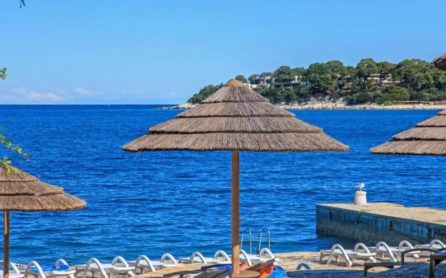 Beautiful Apartment in Porec near Sea