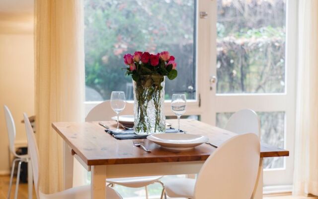 Lovely Flat in Literary London