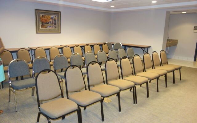 Country Inn & Suites by Radisson, Conyers, GA