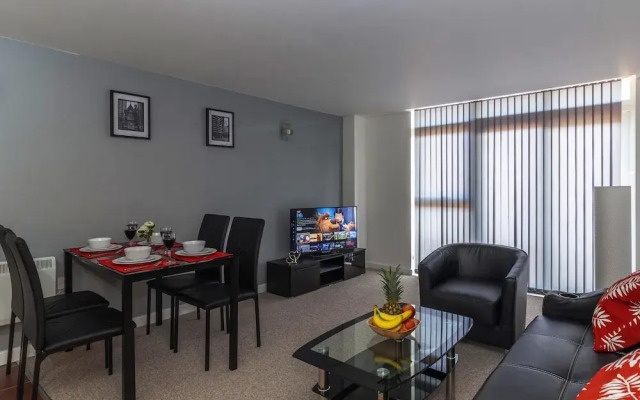 PM & Charles Luxury Apartments - 2 Bedroom - City Center - Parking
