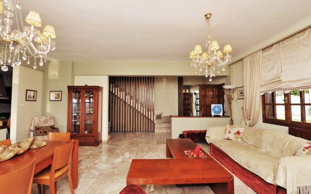 Halkidiki Family Villa-Garden