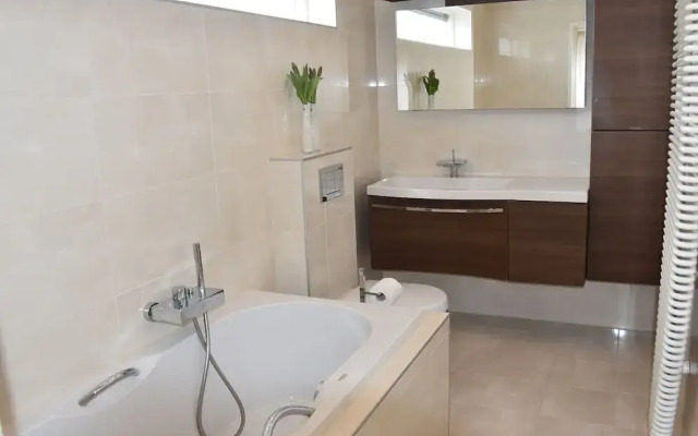 Holdiay Home in Den Helder with private terrace and garden