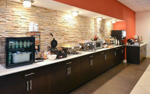 Country Inn & Suites by Radisson, Nashville Airport, TN