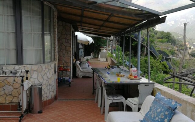 House With 2 Bedrooms in Ravello, With Wonderful sea View, Furnished T