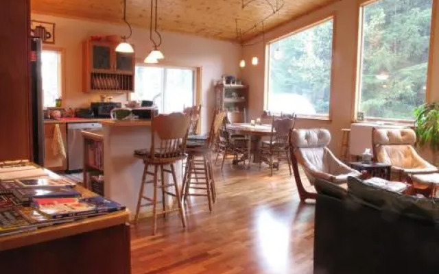 Glacier Creek Lodging