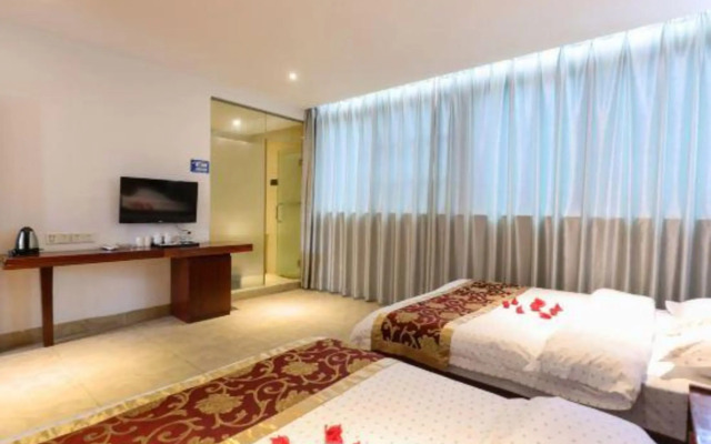 Zhuhai Pohu Hotel (Mingzhu Station)