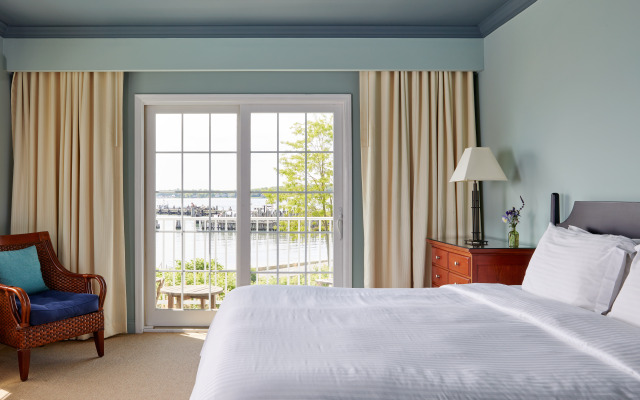 The Harbor Front Inn