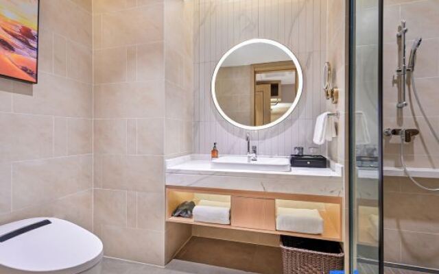 Vienna International Hotel (Chongqing Pengshui  Liangjiang Plaza)