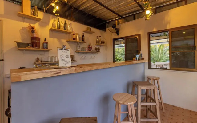 Club 22 Kamala Suites