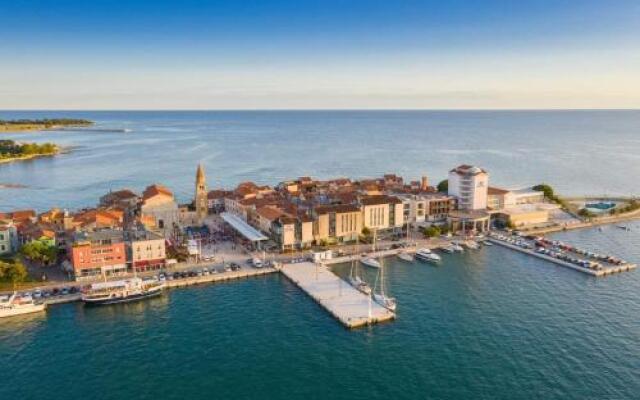 Seafront Apartment Jadri