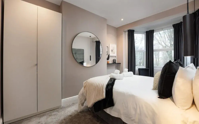 Beautiful 3 Bed House - Habita Property